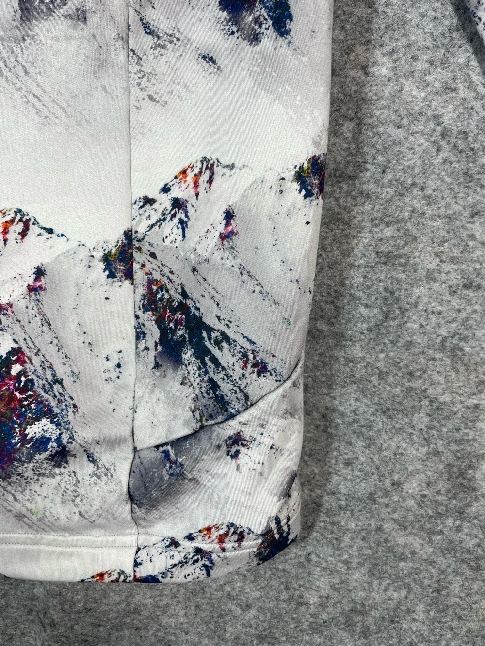 Mountain Force Ski Base Layer Top Mountain Print White Large Winter Sport Cozy - Picture 11 of 12